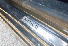 Peugeot 208 1.2L 82CH STYLE - Distrib à jour - Clim - Bluetooth - Gtie 12 mois