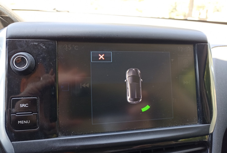 Peugeot 208 1.2L 82CH STYLE - Distrib à jour - Clim - Bluetooth - Gtie 12 mois