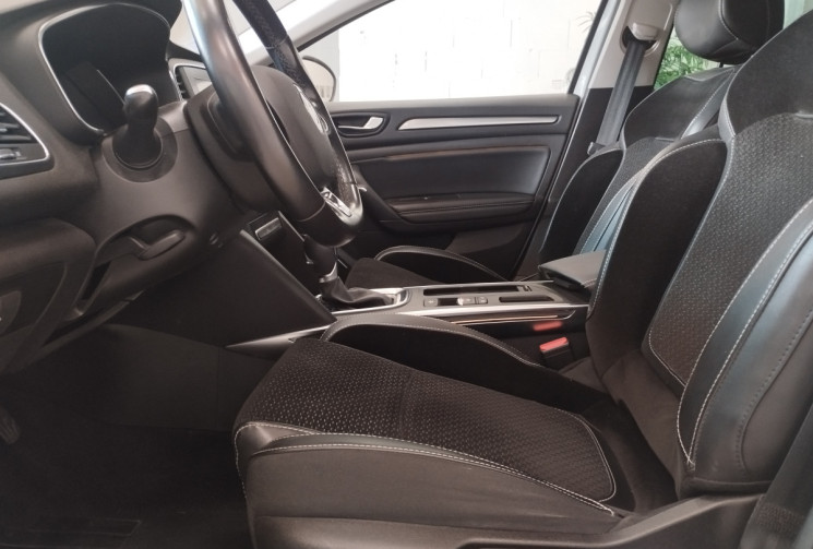 Renault Megane IV Hatchback 1.5 Blue dCi EDC6 115 cv BUSINESS INTENS 