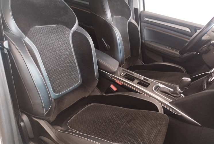 Renault Megane IV Hatchback 1.5 Blue dCi EDC6 115 cv BUSINESS INTENS 