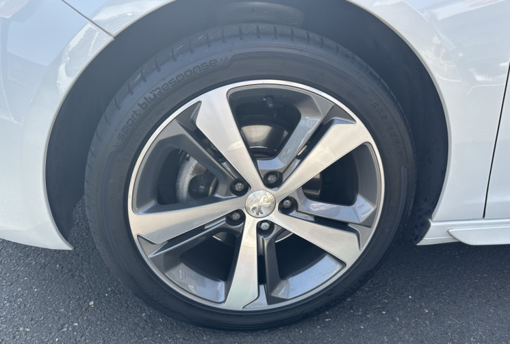 Peugeot 308 SW 1.2 e-THP 130 GT LINE / COURROIE NEUVE