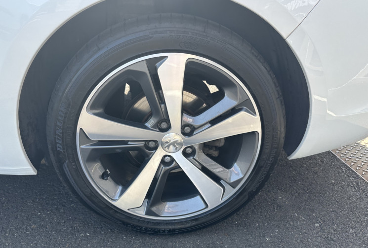 Peugeot 308 SW 1.2 e-THP 130 GT LINE / COURROIE NEUVE