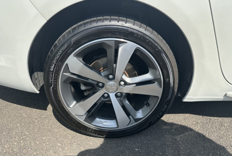Peugeot 308 SW 1.2 e-THP 130 GT LINE / COURROIE NEUVE