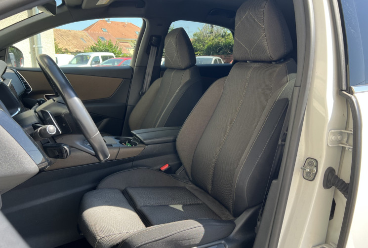 DS DS 7 Crossback 1.5 Blue HDi EAT8 SO CHIC S&S 130 ch BVA 