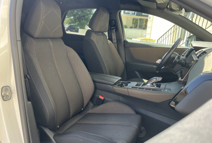 DS DS 7 Crossback 1.5 Blue HDi EAT8 SO CHIC S&S 130 ch BVA 