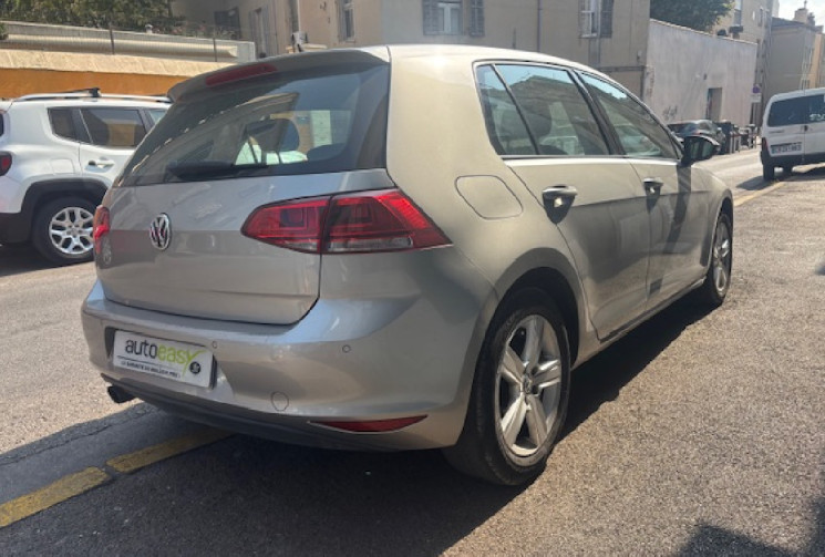 Volkswagen Golf VII confortline 5 Portes 1.6TDI Blue Motion DSG7 S&S 105 cv / GPS / DETECTEUR AV AR