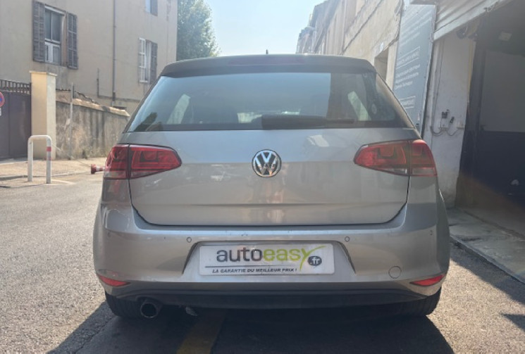 Volkswagen Golf VII confortline 5 Portes 1.6TDI Blue Motion DSG7 S&S 105 cv / GPS / DETECTEUR AV AR