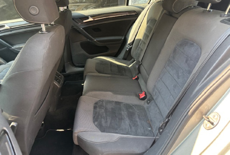 Volkswagen Golf VII confortline 5 Portes 1.6TDI Blue Motion DSG7 S&S 105 cv / GPS / DETECTEUR AV AR