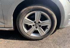 Volkswagen Golf VII confortline 5 Portes 1.6TDI Blue Motion DSG7 S&S 105 cv / GPS / DETECTEUR AV AR