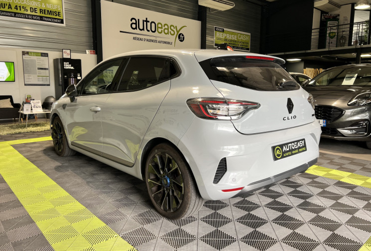 Renault Clio E-TECH 145 CH ESPRIT ALPINE 