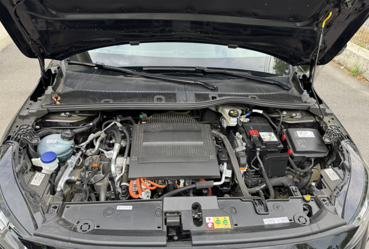 Peugeot 208 électrique e-208 100kW 136 ch STYLE