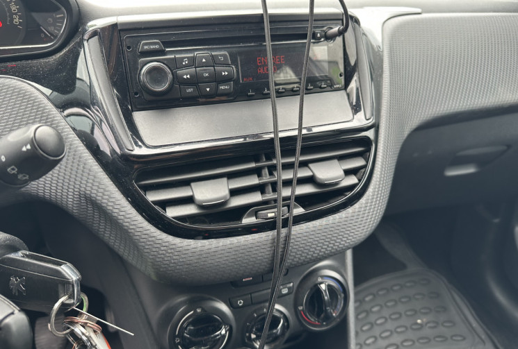 Peugeot 2008 1.2 82 CH ACCESS