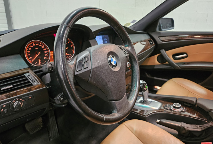BMW Série 5 525IA LCI 3.0 218 cv touring sport luxe / toit pano / attelage