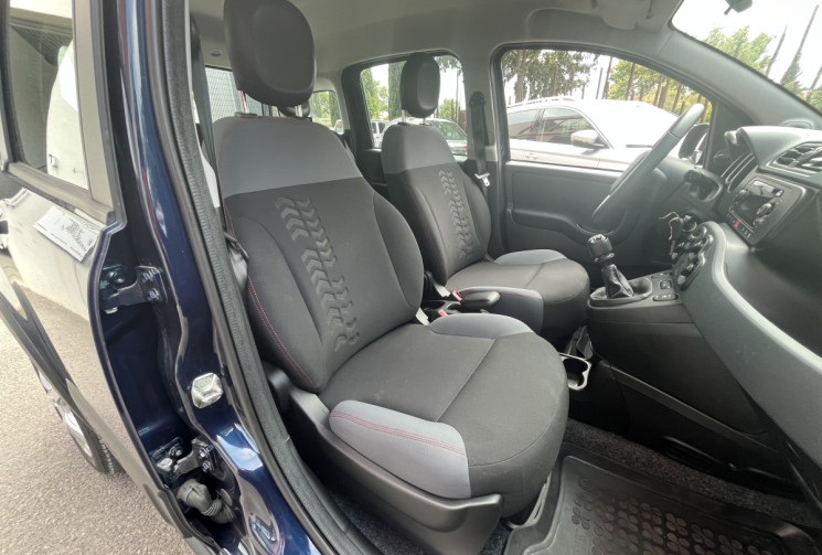 FIAT Panda 4x4 0.9 8v TwinAir 85ch 4x4 / Climatisation / faible kilométrage 