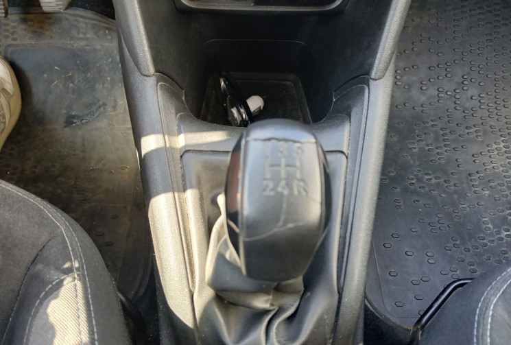 Peugeot 208 I 3 Portes 1.2 VTi 12V 82 ACTIVE