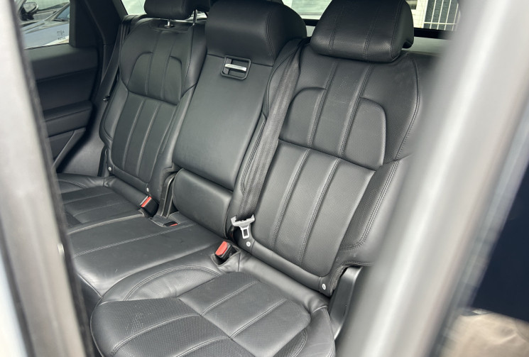 Land-Rover Range Rover Sport Mark V SDV6 3.0L 306 Ch HSE Dynamic * CARPLAY * TOIT OUVRANT * CAMERA