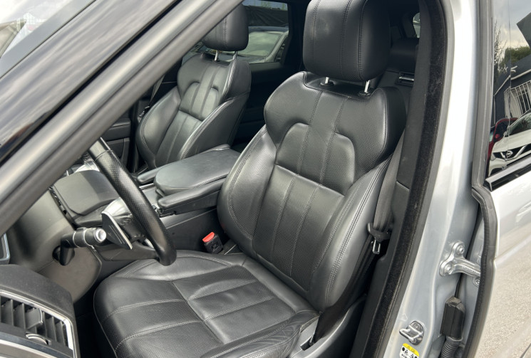Land-Rover Range Rover Sport Mark V SDV6 3.0L 306 Ch HSE Dynamic * CARPLAY * TOIT OUVRANT * CAMERA