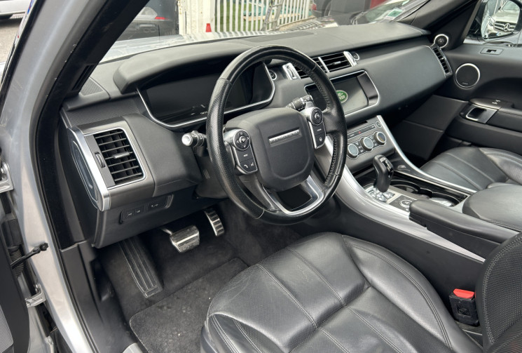 Land-Rover Range Rover Sport Mark V SDV6 3.0L 306 Ch HSE Dynamic * CARPLAY * TOIT OUVRANT * CAMERA