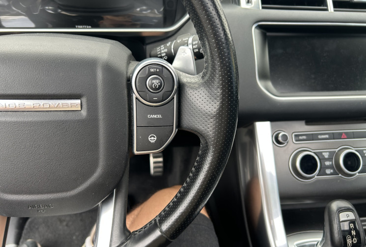 Land-Rover Range Rover Sport Mark V SDV6 3.0L 306 Ch HSE Dynamic * CARPLAY * TOIT OUVRANT * CAMERA