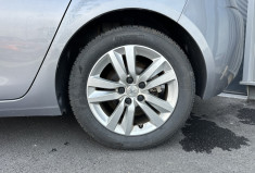 Peugeot 308 1.2 110cv ACTIVE - DISTRIBUTION NEUVE - RADAR 