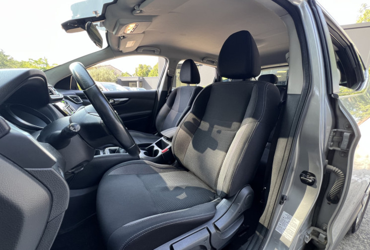 Nissan Qashqai 1.6 dCi 130 Acenta 4x2 / Radars AV AR / Entretien à Jour / Moteur à Chaine