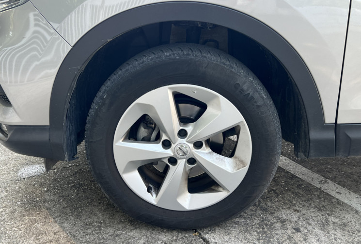 Nissan Qashqai 1.6 dCi 130 Acenta 4x2 / Radars AV AR / Entretien à Jour / Moteur à Chaine