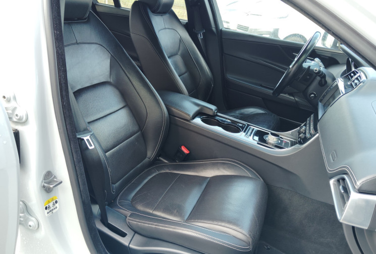 Jaguar XE 2.0D 180ch R-Sport BVA8 