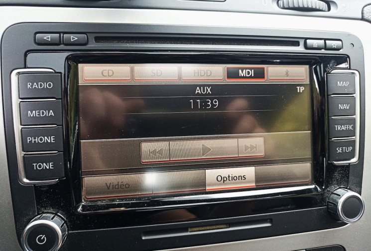 Volkswagen Eos 1.4L TSI 160ch - CARAT - Dynaudio - Cuir - Navi - Suivi Complet