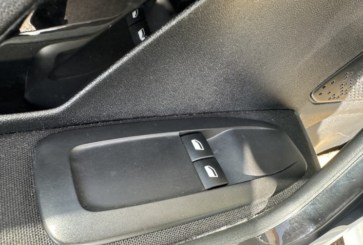 Peugeot 208 1.4 HDI 68 CH SOCIETE