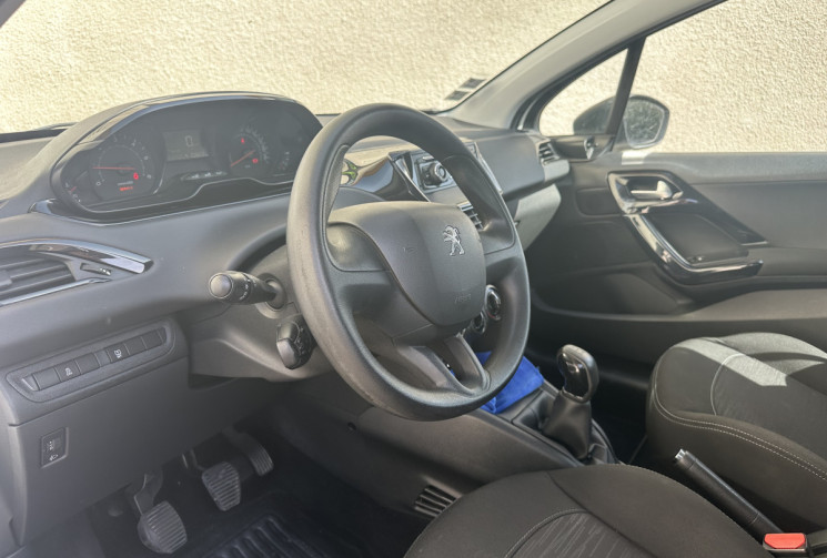 Peugeot 208 1.4 HDI 68 CH SOCIETE