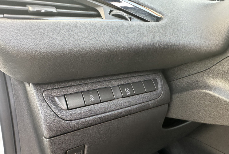 Peugeot 208 1.4 HDI 68 CH SOCIETE