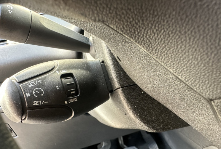 Peugeot 208 1.4 HDI 68 CH SOCIETE
