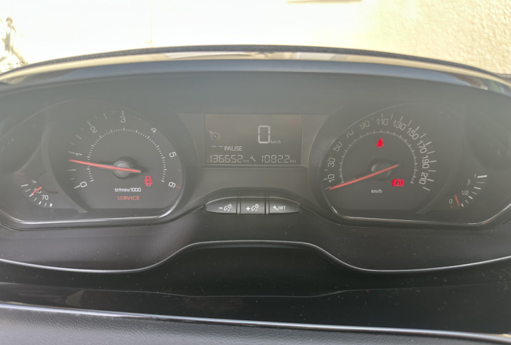 Peugeot 208 1.4 HDI 68 CH SOCIETE