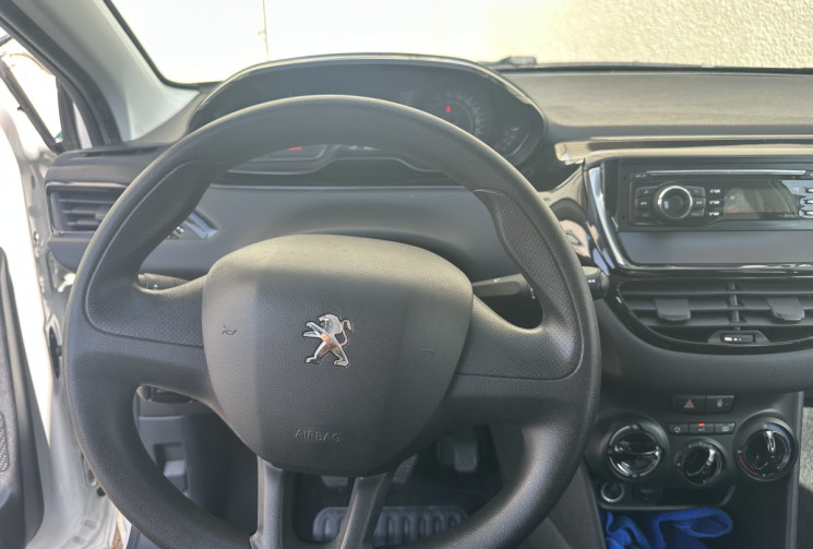 Peugeot 208 1.4 HDI 68 CH SOCIETE