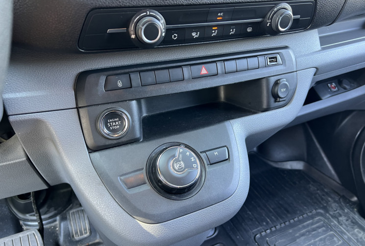 Toyota PROACE 2.0 D-4D 120 Cabine Approfondie Active EAT8 / 5 Places / Distri OK / Carplay /Attelage