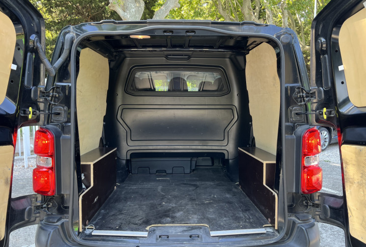 Toyota PROACE 2.0 D-4D 120 Cabine Approfondie Active EAT8 / 5 Places / Distri OK / Carplay /Attelage