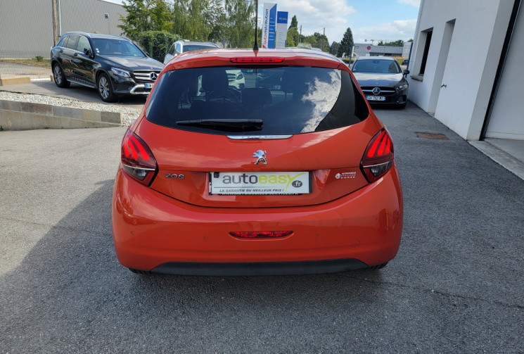 Peugeot 208 Phase 2 3 Portes 1.2 Puretech S&S 110 cv ALLURE