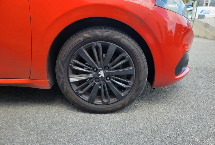 Peugeot 208 Phase 2 3 Portes 1.2 Puretech S&S 110 cv ALLURE