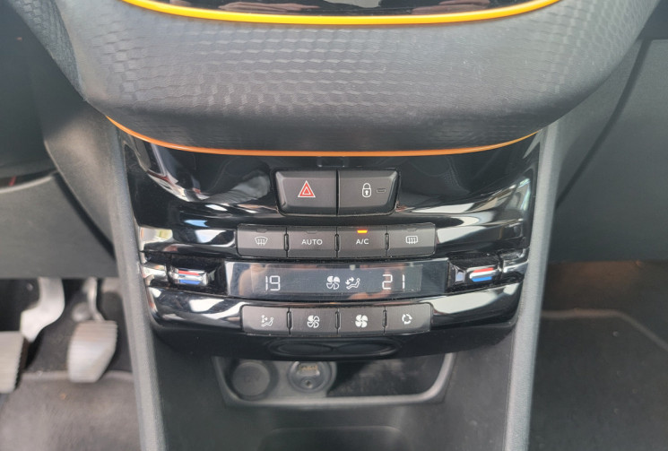 Peugeot 208 Phase 2 3 Portes 1.2 Puretech S&S 110 cv ALLURE