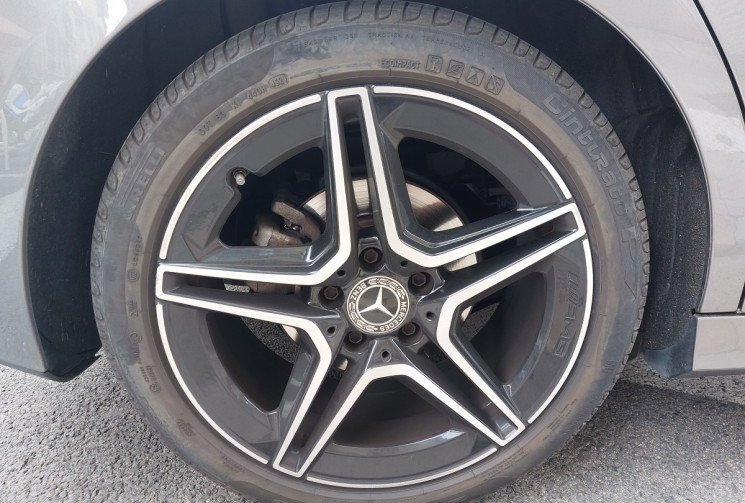 Mercedes Classe A 180D 116  CH AMG LINE TOIT PANO OUVRANT SIEGES ELECTRIQUES A MEMOIRES