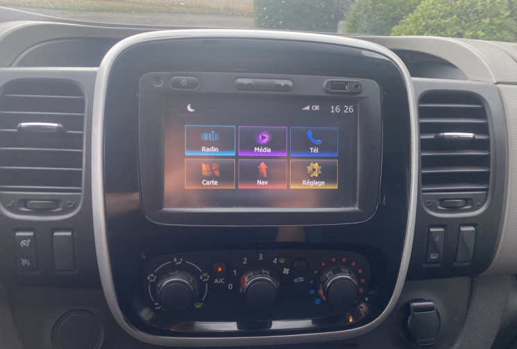 Renault Trafic L1H1 1.6 dCi 120 / Attelage / Climatisation