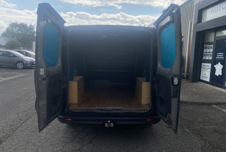 Renault Trafic L1H1 1.6 dCi 120 / Attelage / Climatisation