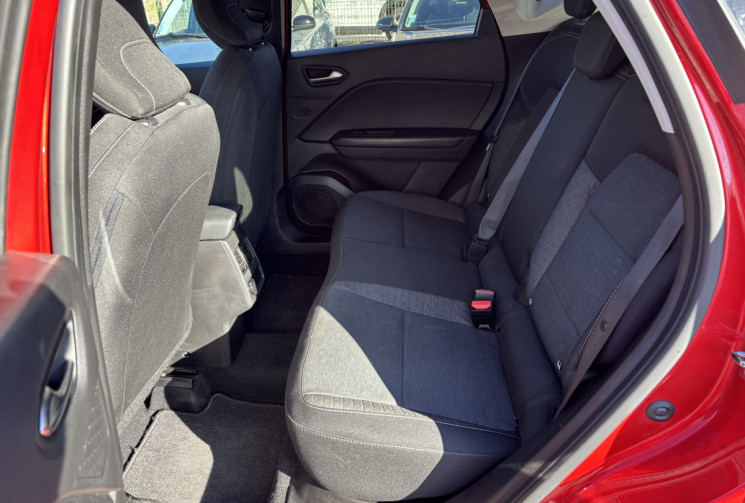 Renault Captur 1.3 TCE MILD HYBRID 140 TECHNO