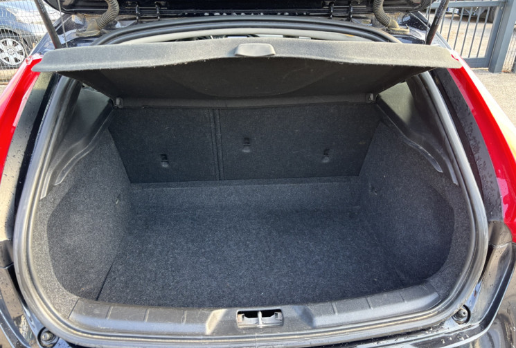Volvo V40 D2 / 120 CH / BUSINESS GEARTRONIC