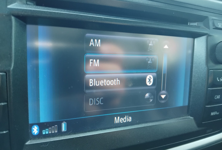 Toyota AURIS  Hybride 136h Style - Sièges chauffants - Toit Panoramique