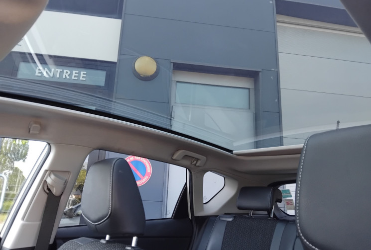 Toyota AURIS  Hybride 136h Style - Sièges chauffants - Toit Panoramique