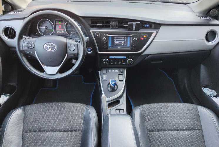 Toyota AURIS  Hybride 136h Style - Sièges chauffants - Toit Panoramique