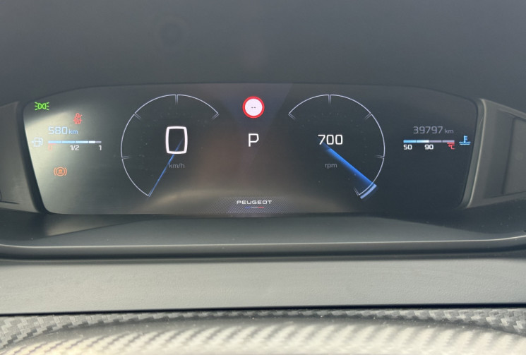 Peugeot 2008  1.2 Puretech EAT8 130 ALLURE /CARPLAY/SIEGES CHAUFFANTS/ REGULATEUR ADAPTATIF