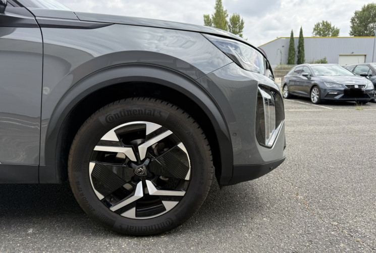 Peugeot 2008  1.2 Puretech EAT8 130 ALLURE /CARPLAY/SIEGES CHAUFFANTS/ REGULATEUR ADAPTATIF