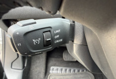 Peugeot 2008  1.2 Puretech EAT8 130 ALLURE /CARPLAY/SIEGES CHAUFFANTS/ REGULATEUR ADAPTATIF